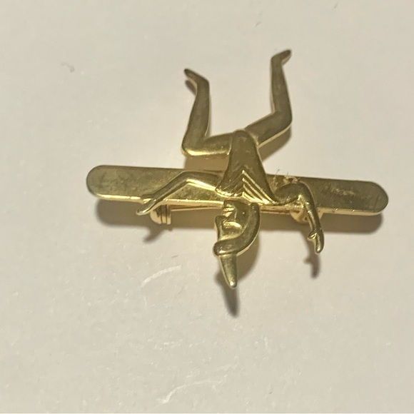 Gold Girl Guides Brownies Sprite Pin Badge 80s Vintage Metal Uniform Pin - Picture 6 of 7